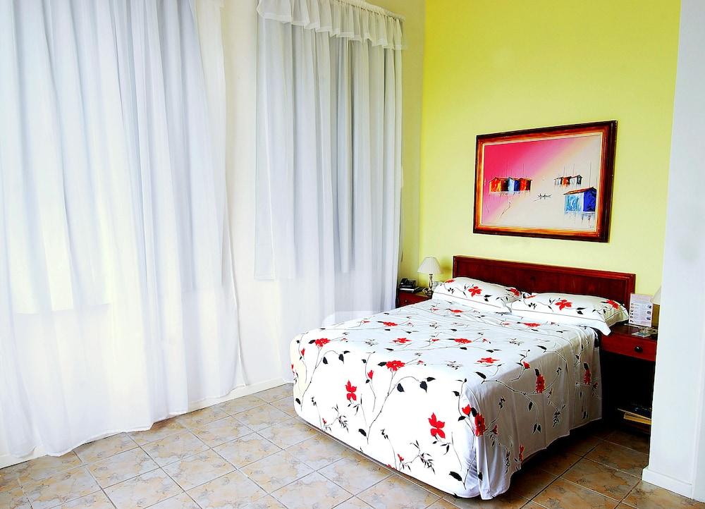 Oyo Hotel Pelourinho Сальвадор Экстерьер фото